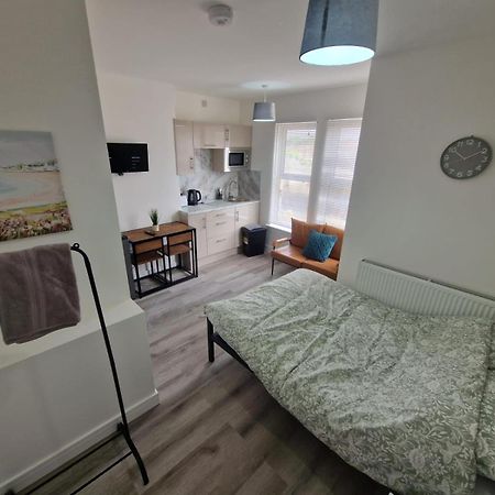 Brand New Studio Flat With Private Bathroom Northampton Ngoại thất bức ảnh